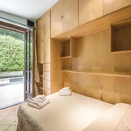 Five-bedroom Holiday In Montevirginio Rm