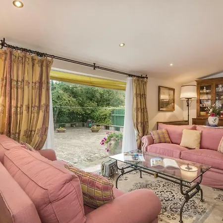 Five-bedroom Holiday In Montevirginio Rm Prázdninový dům